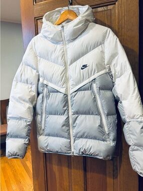 NIKE STORM-FIT Hooded Puffer Jacket